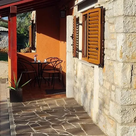 Apartman Aja Kastelir Exterior photo